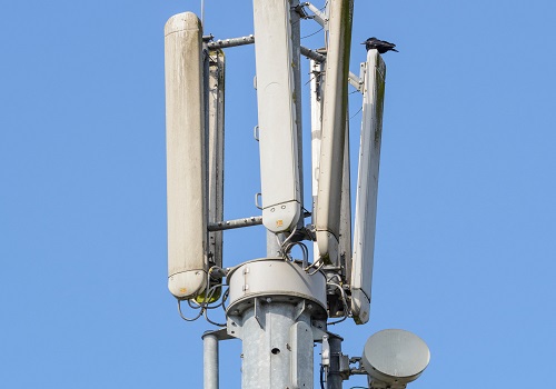 An efficient wireless signal optimization scheme will allow arrays of many antennas to be used for high-performance 5G mobile communications.