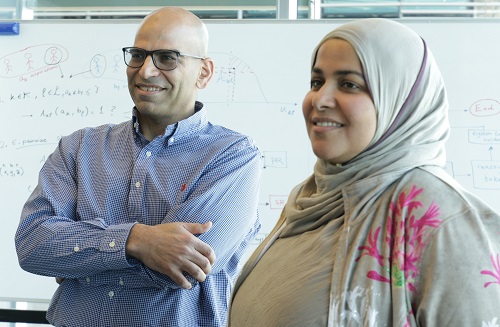 KAUST researchers Doha Hamza (right) and Jeff Shamma have developed a way for paired strangers to buddy up to make better use of bandwidth.